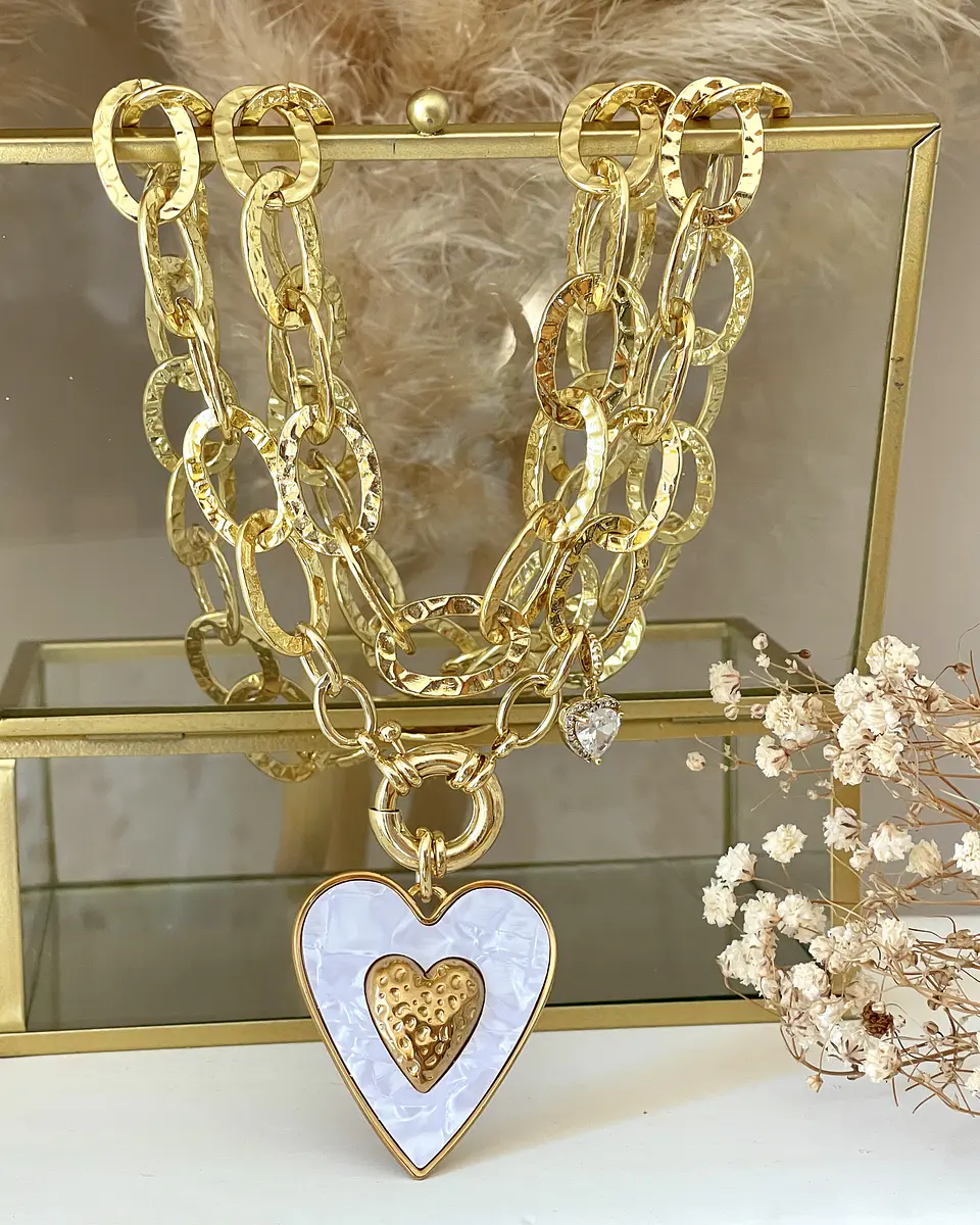 Collar XL Maxi Corazón White Maxi Eslabones Martillados Gold  2