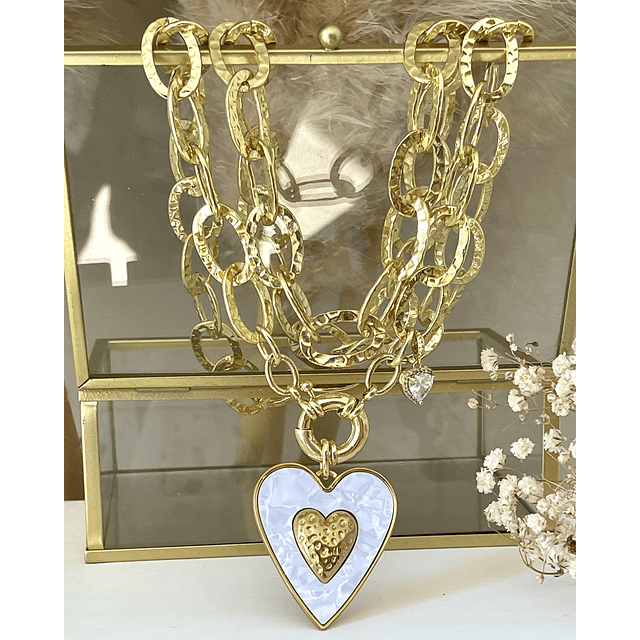 Collar XL Maxi Corazón White Maxi Eslabones Martillados Gold 