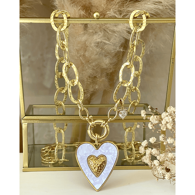Collar XL Maxi Corazón White Maxi Eslabones Martillados Gold 