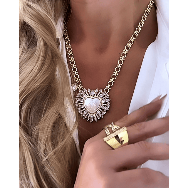 Collar maxi Corazón Virgen Nácar cristales gold