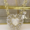 Collar maxi Corazón Virgen Nácar cristales gold