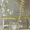 Collar maxi Corazón Virgen Nácar cristales gold