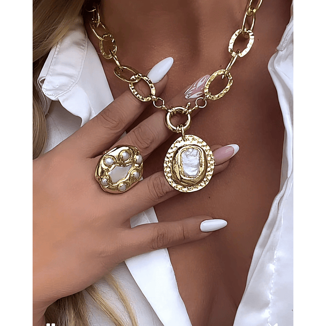 Collar Maxi medallón Nácar Maxi Eslabones Gold