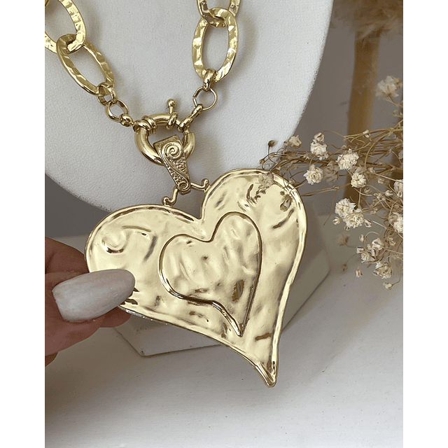 Collar XL maxi Corazon y eslabones martillados gold