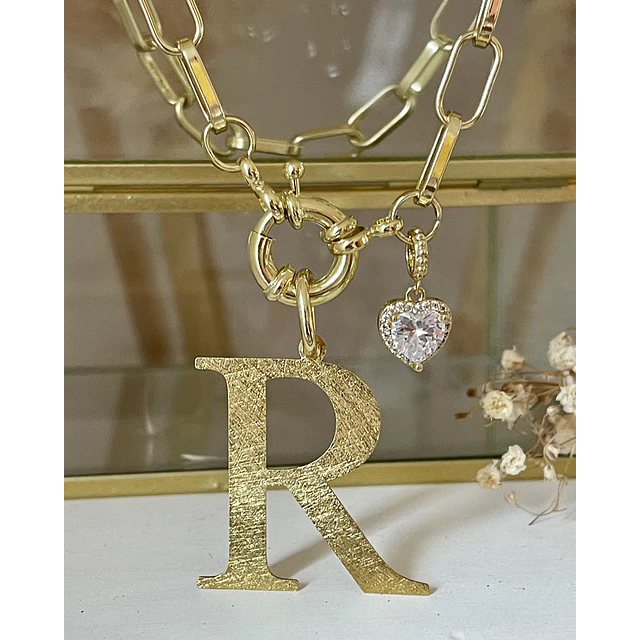 Collar Inicial R con punto de luz Gold