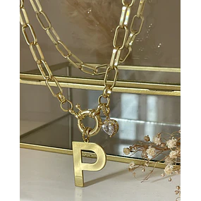 Collar Inicial P con punto de luz Gold