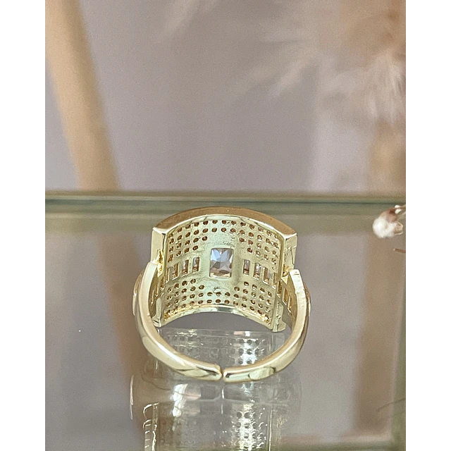 Anillo Verona con Cintillo de Cristales y circones gold-