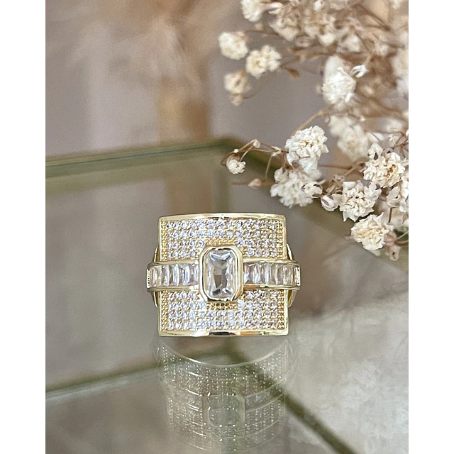 Anillo Verona con Cintillo de Cristales y circones gold-