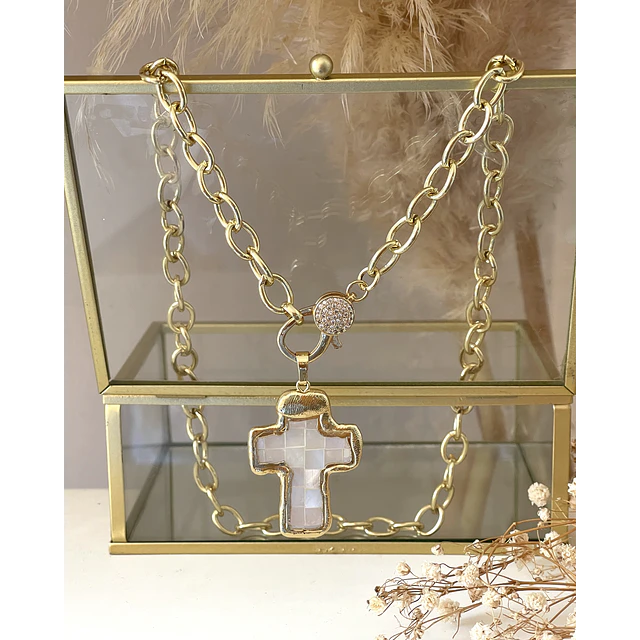Collar Maxi Cruz Nácar Eslabones ovalados broche luxury Gold
