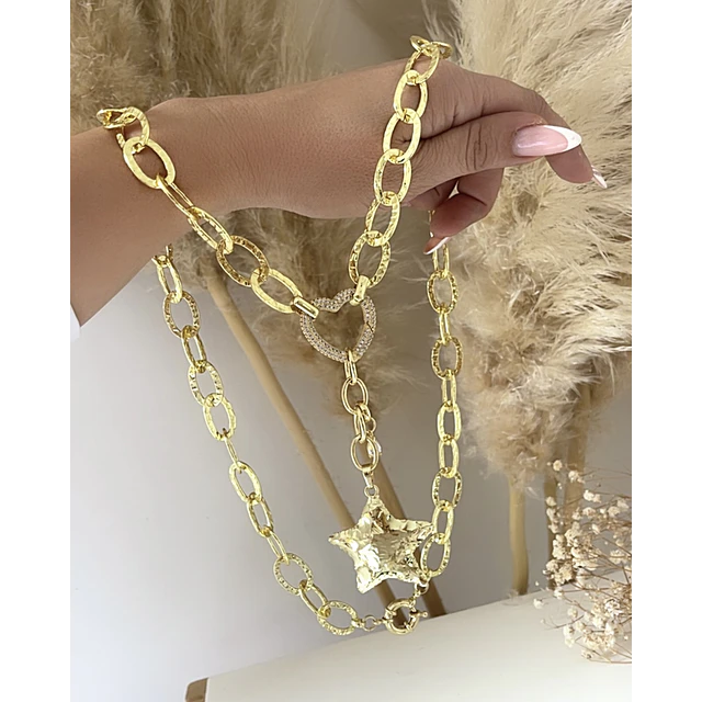 Collar XL Estrella Martillada Conector Corazón Gold