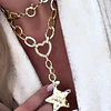 Collar XL Estrella Martillada Conector Corazón Gold