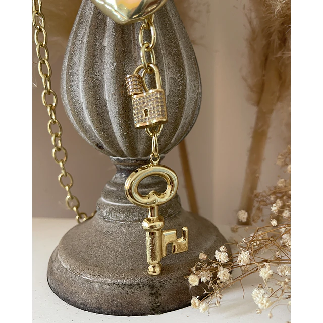 Collar Maxi Candado Llave Eslabones ovalados Gold