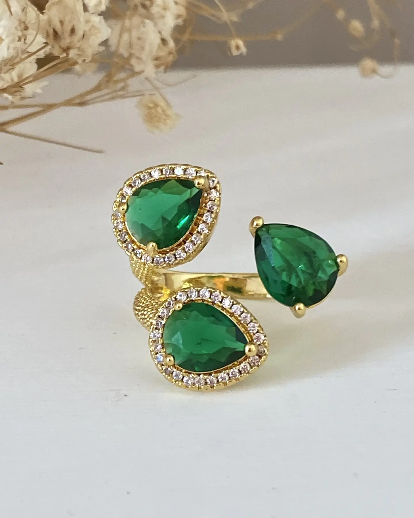 Anillo Trio Cristales Checos Verdes gold 1