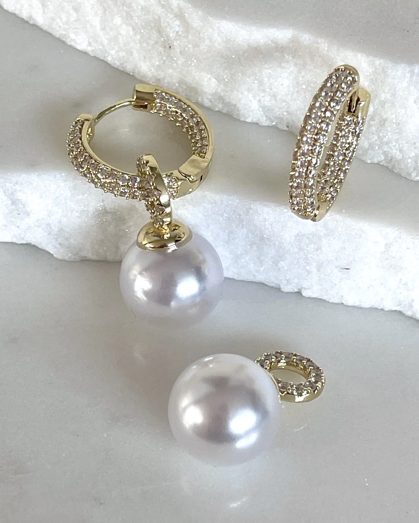 Aros Agolla y Perlas Circones Etienne Gold 2