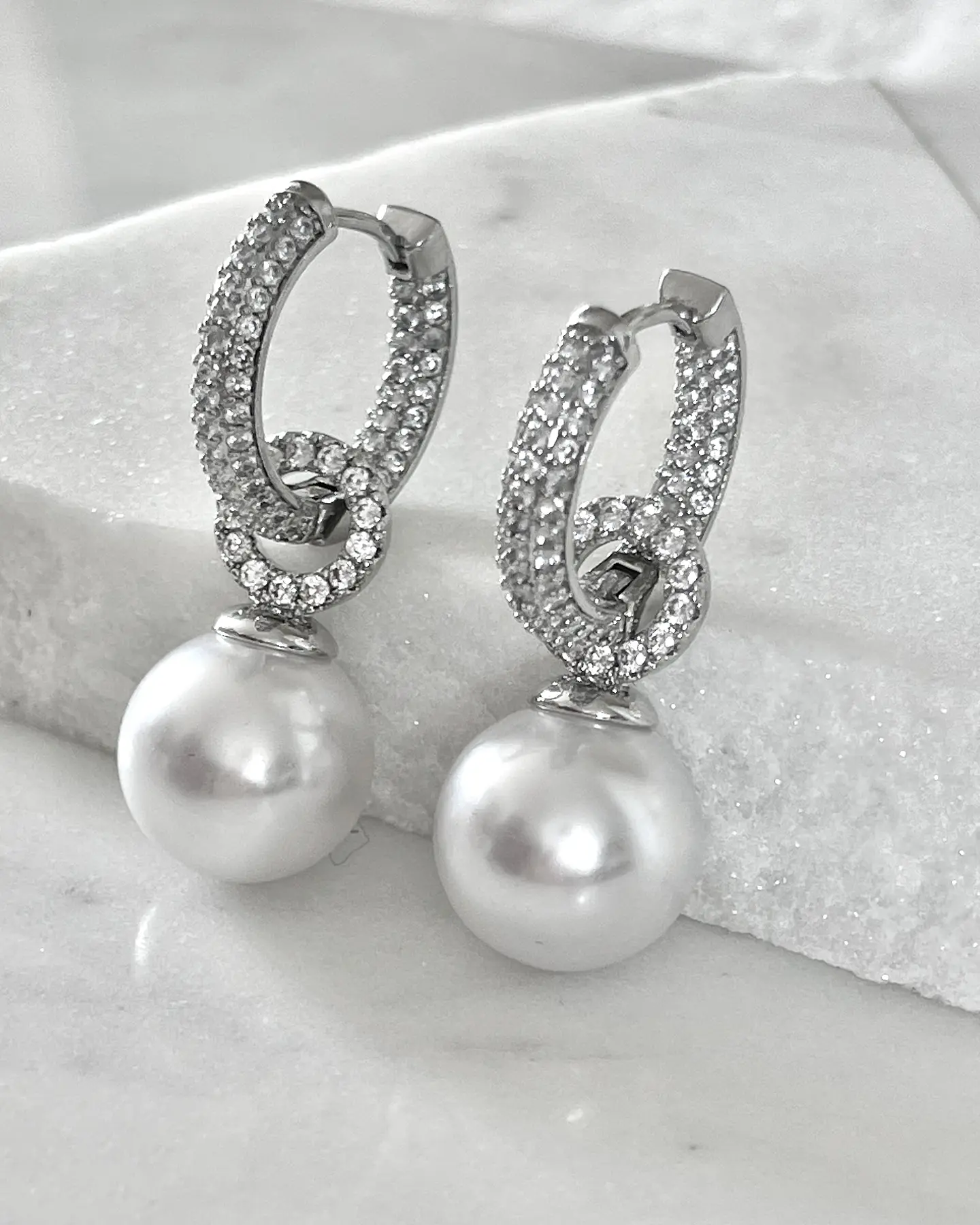 Aros Agolla y Perlas Circones Etienne Silver 1
