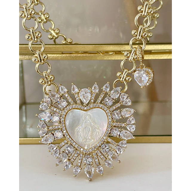 Collar maxi Corazón Virgen Nácar cristales gold