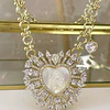 Collar maxi Corazón Virgen Nácar cristales gold