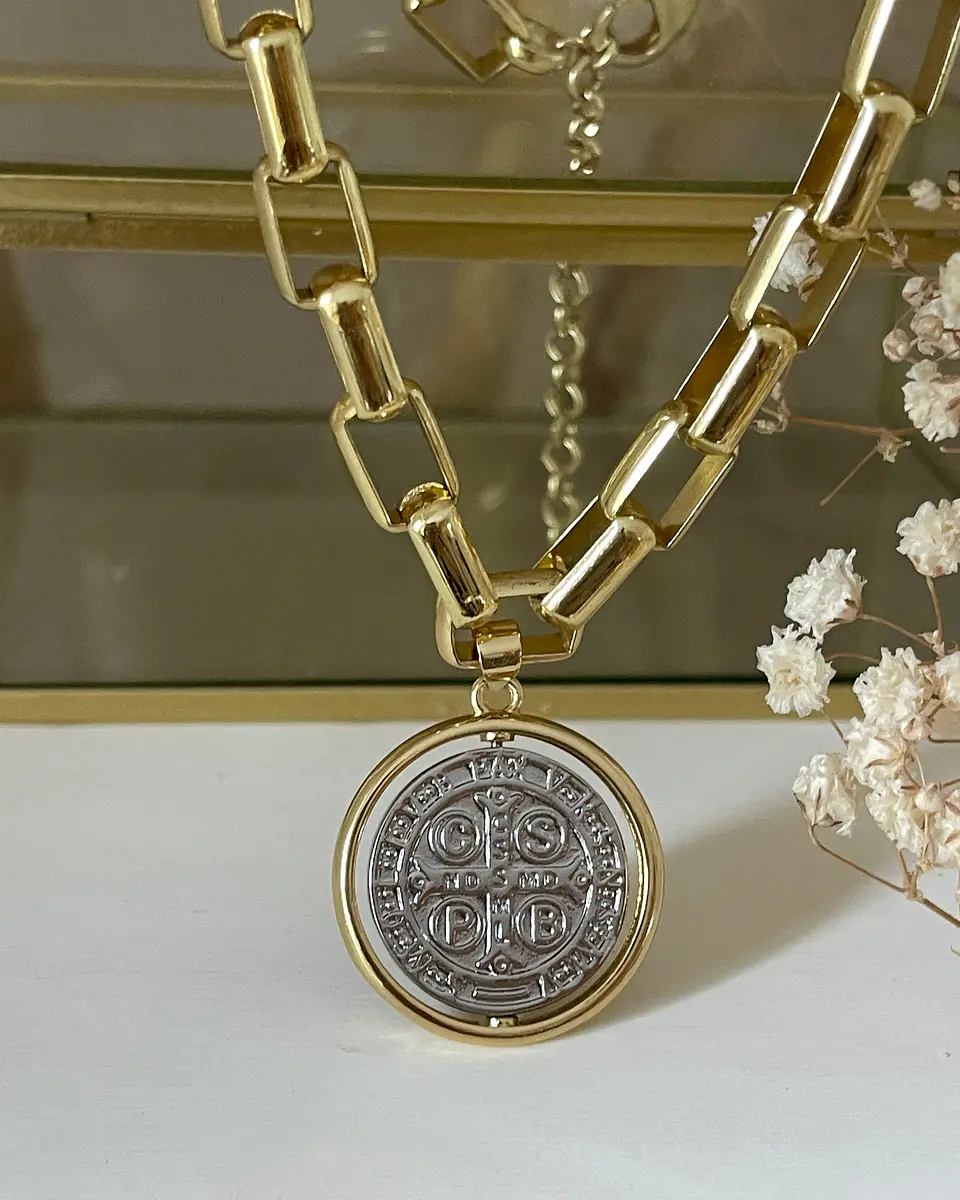 Collar Medalla San Benito Reversible Eslabones Gold 7