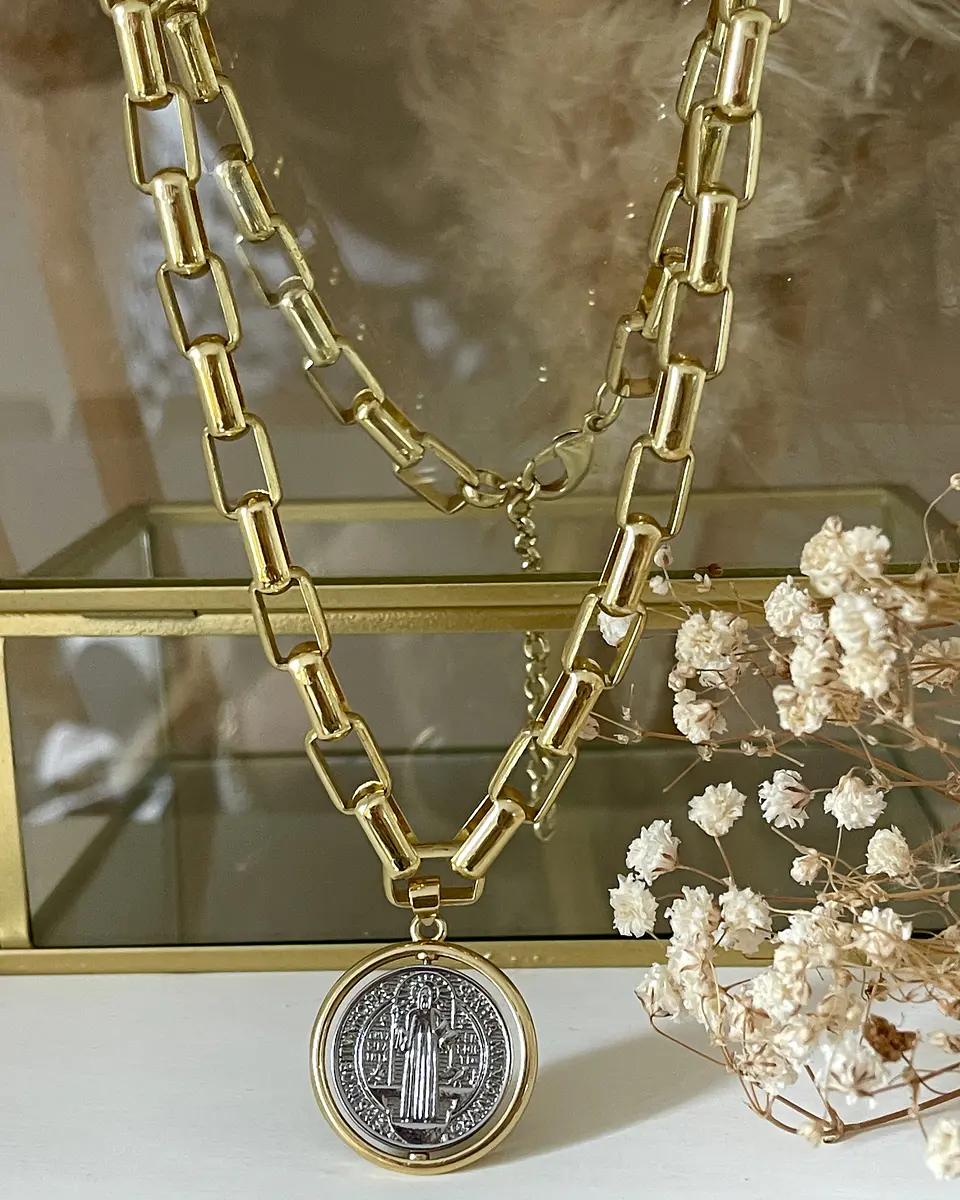 Collar Medalla San Benito Reversible Eslabones Gold 8