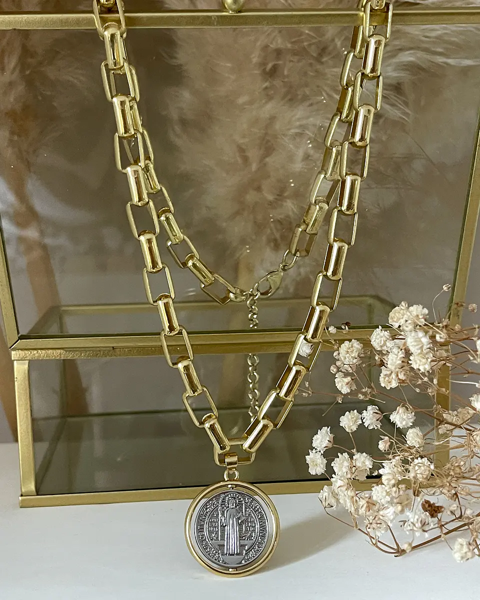 Collar Medalla San Benito Reversible Eslabones Gold 10