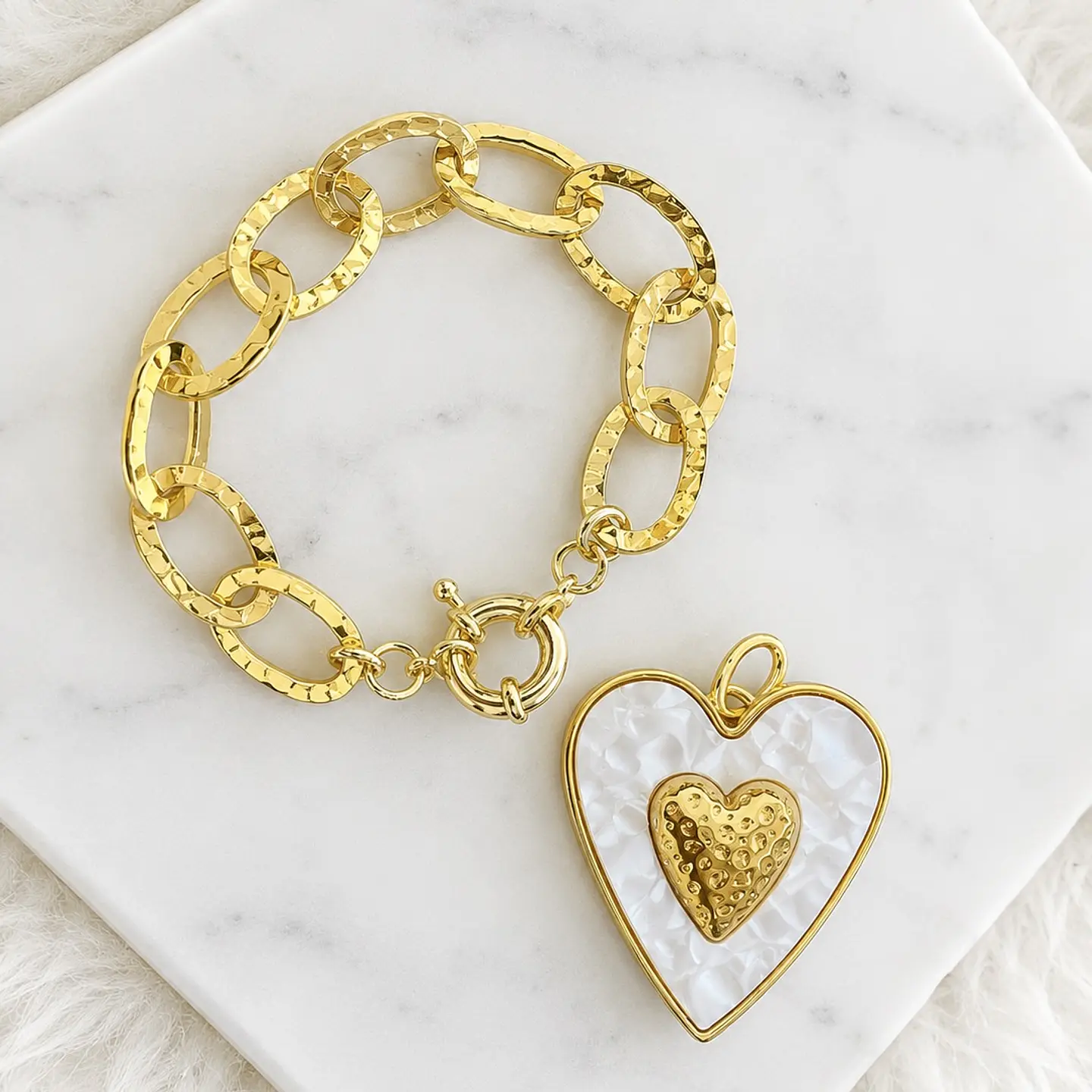 Pulsera Corazón White Maxi Eslabones Gold 2