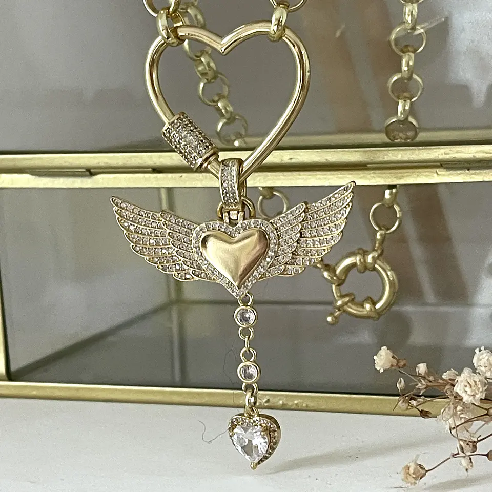 Collar Corazón Alado Circones Gold 4