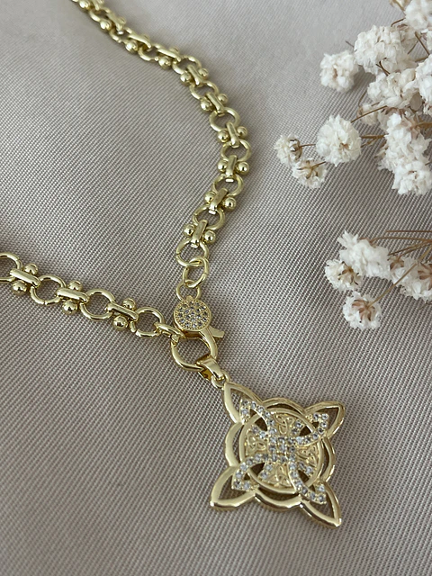 Collar Nudo de Bruja eslabones mixtos Gold