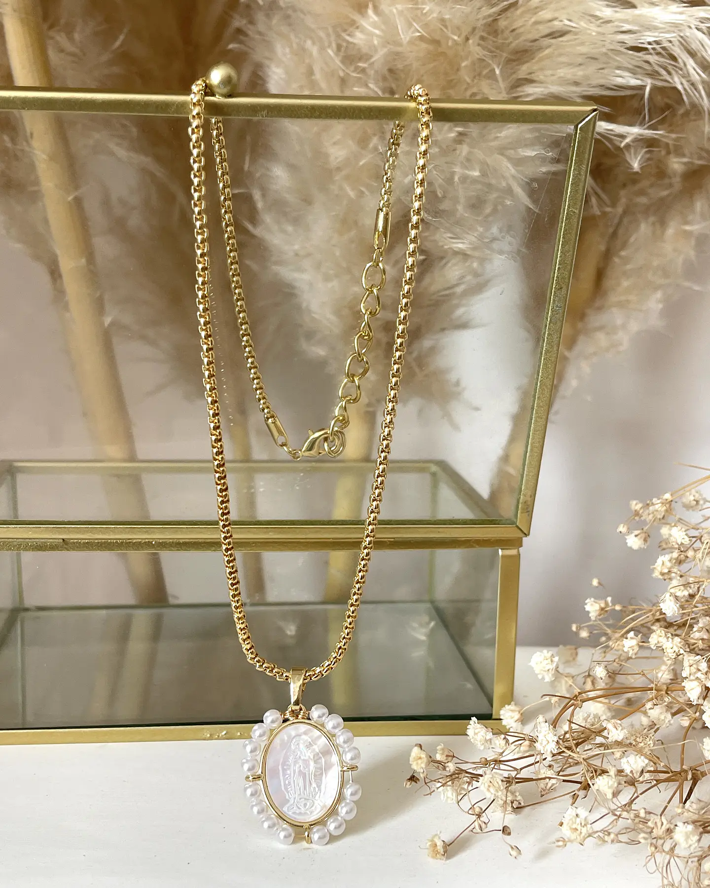 Collar Cadena Virgen Perlas de Rio Circones 3