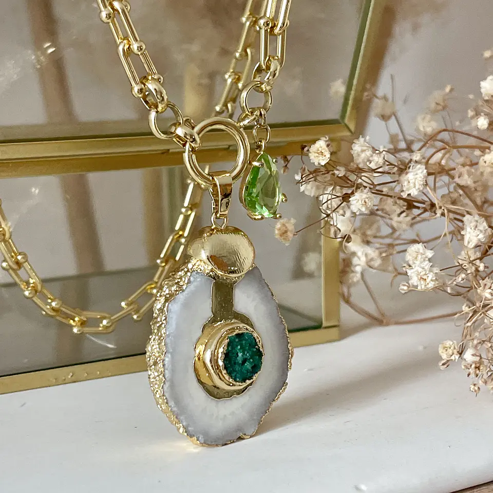 Collar Cuarzo Drusa Verde Gold  4