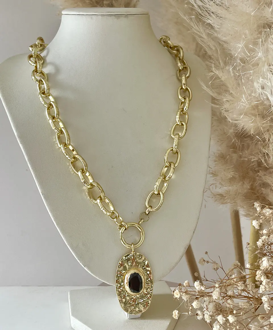 Collar Macizo Medallón Onyx Gold 4