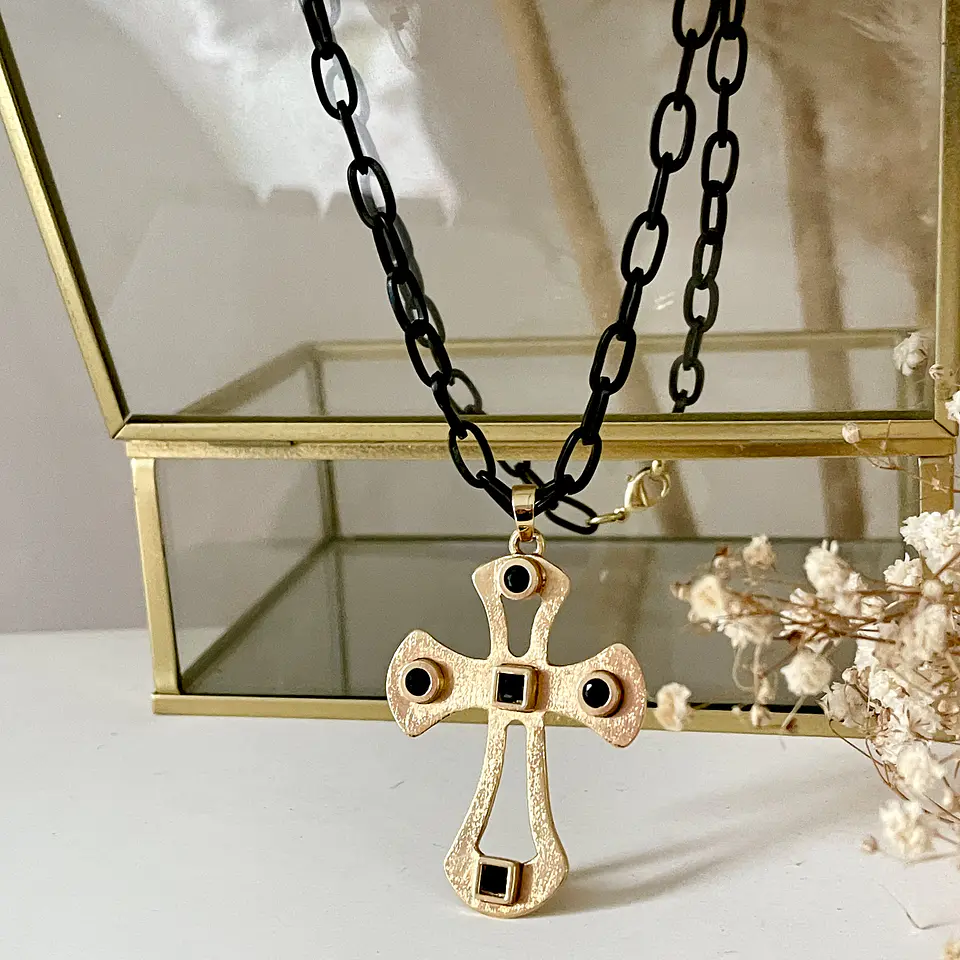 Collar Cadena Black Cruz Onyx Gold 1