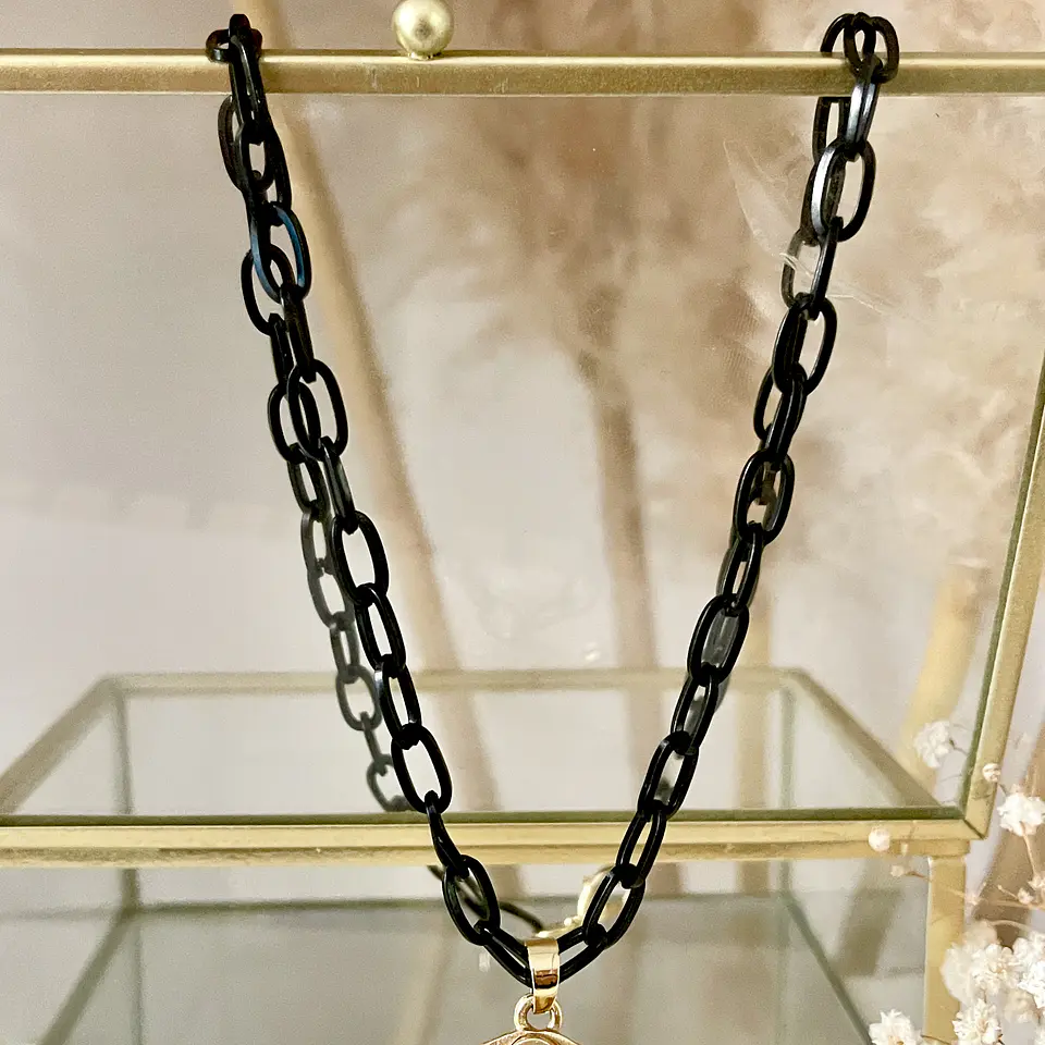 Collar Cadena Black Cruz Onyx Gold 3