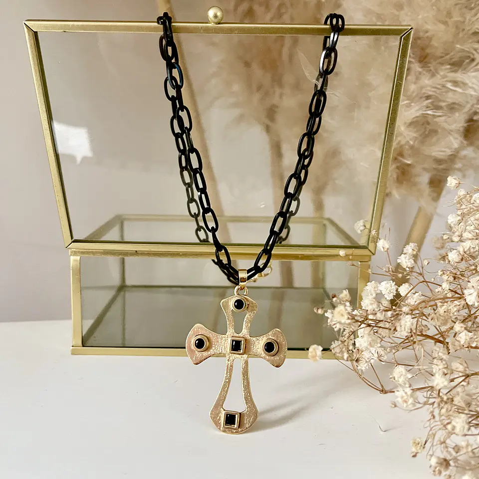 Collar Cadena Black Cruz Onyx Gold 4
