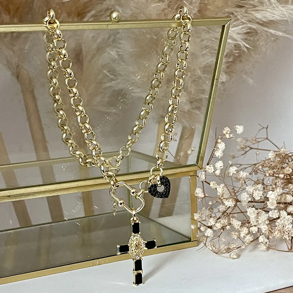 Collar Cruz Virgen Onyx Gold 4