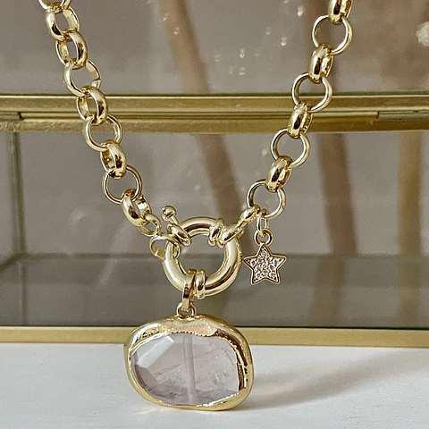 Collar Medalla Cuarzo Cristal Gold 