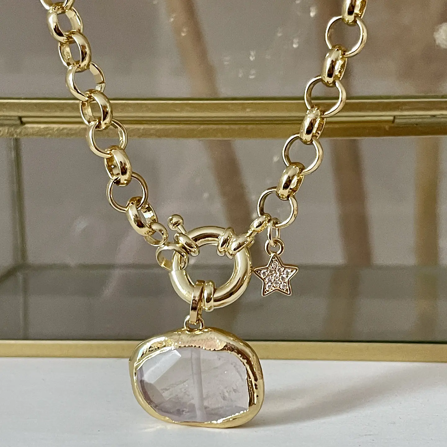 Collar Medalla Cuarzo Cristal Gold  1