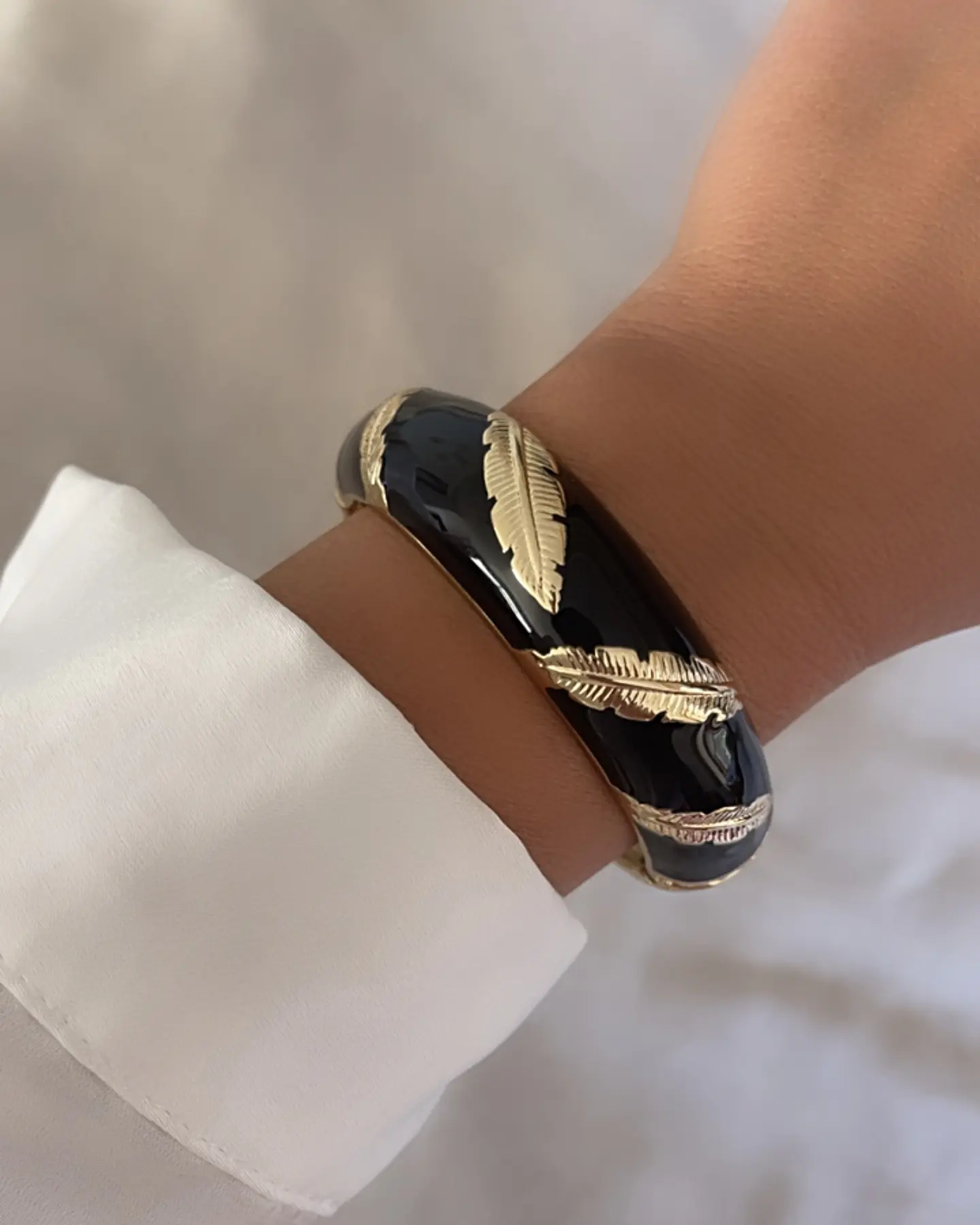 Maxi Brazalete Plumas Gold 6