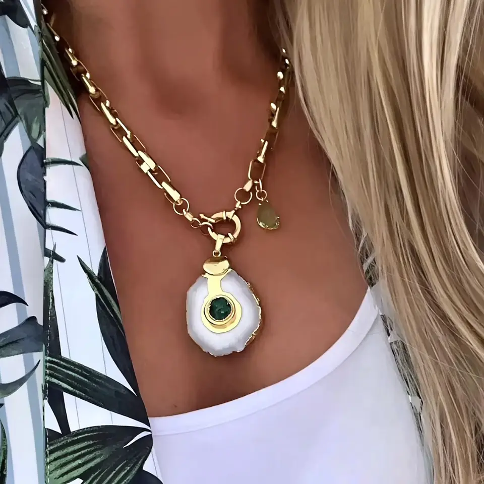 Collar Cuarzo Drusa Verde Gold  3
