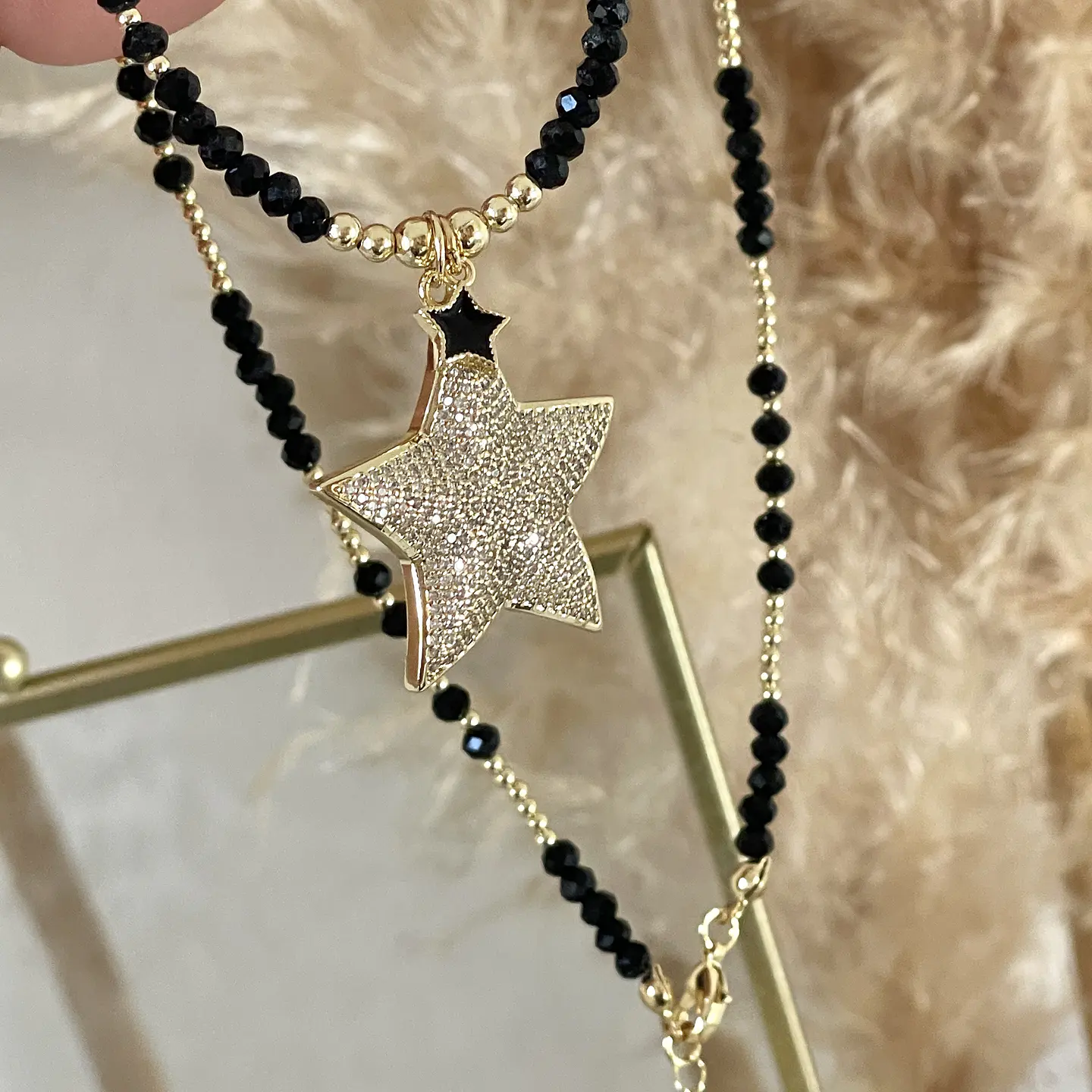 Collar Estrella Circones balines y cristales facetados black 4