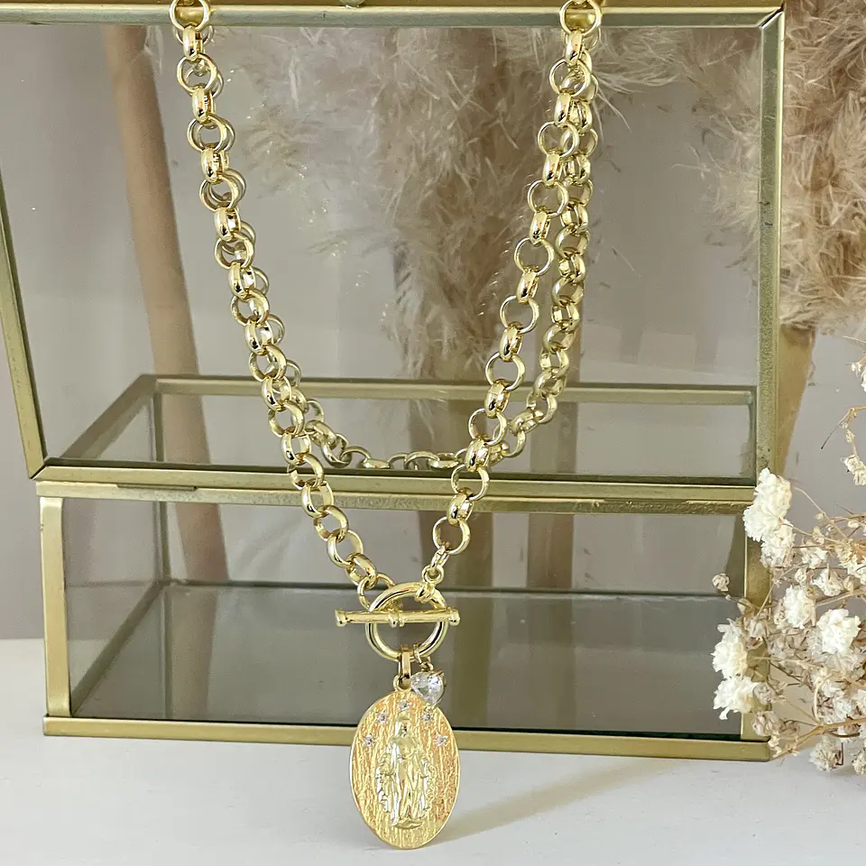 Collar Medalla Virgen de los Rayos Circones Gold  2