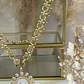 Collar  Medalla Virgen de los Rayos  Nácar Cristales Gold  - Miniatura 4