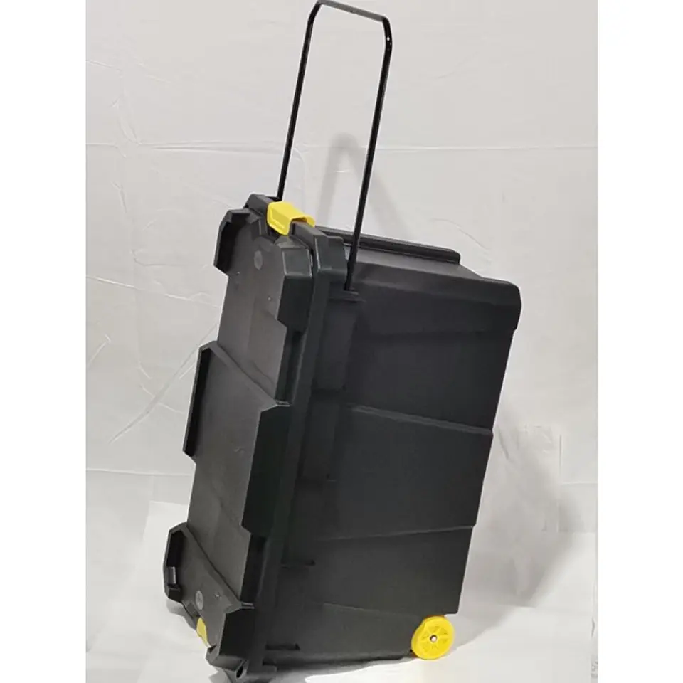 Caja explorer 150 litros con ruedas  2
