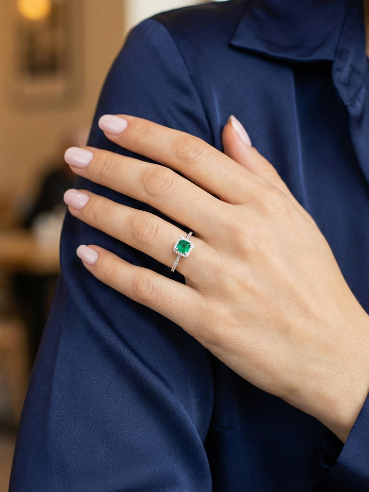 Anillo Halo Esmeralda Plata 925 2