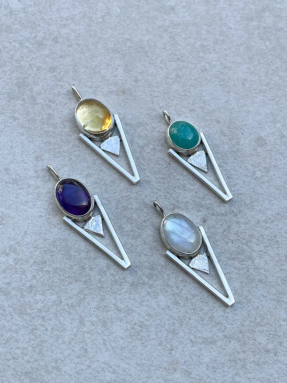 Bauh Necklace Oval (stone of your choice) 3