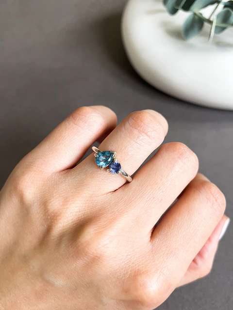 Anello Whitney