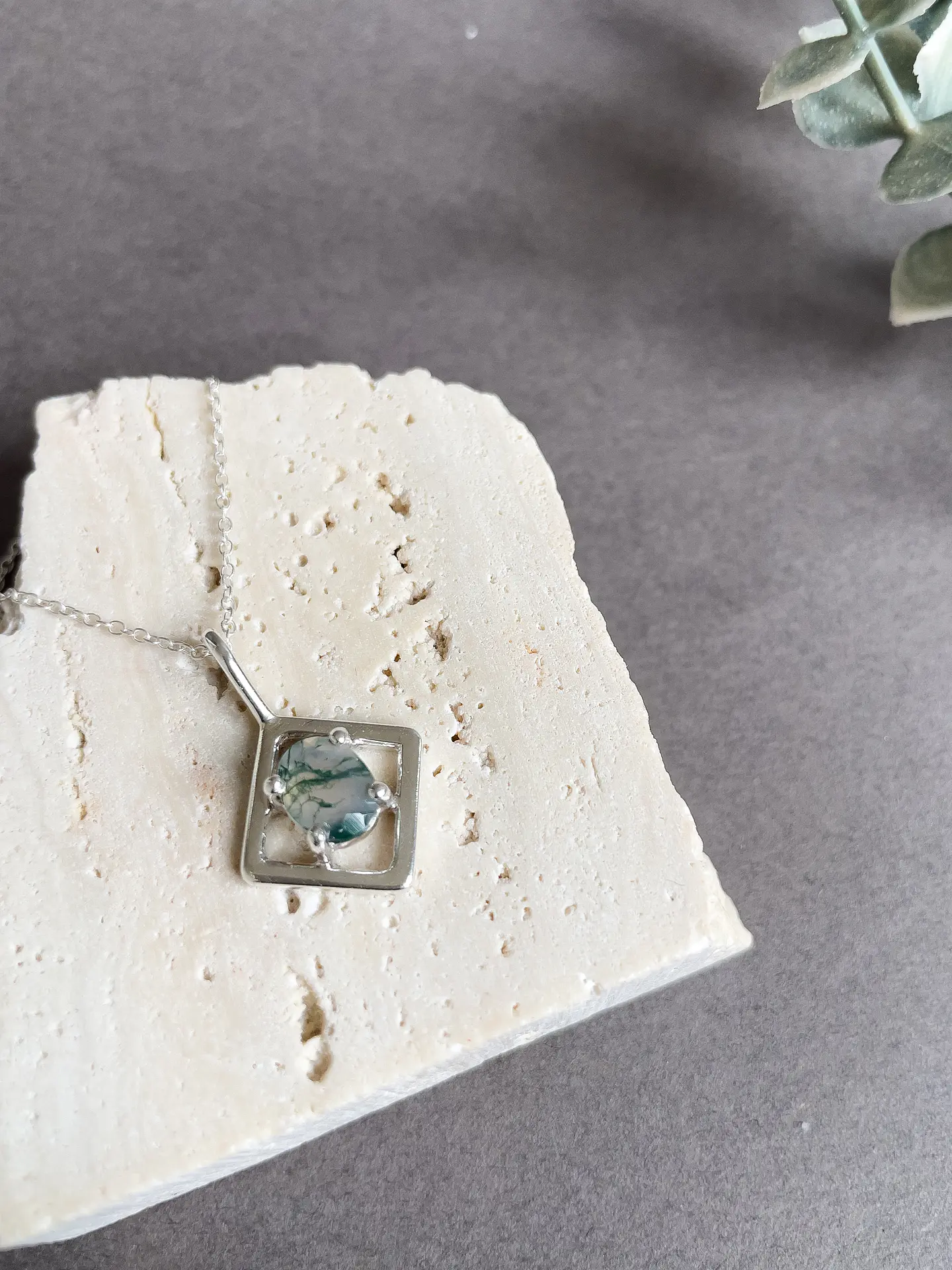 Harpa Necklace 1