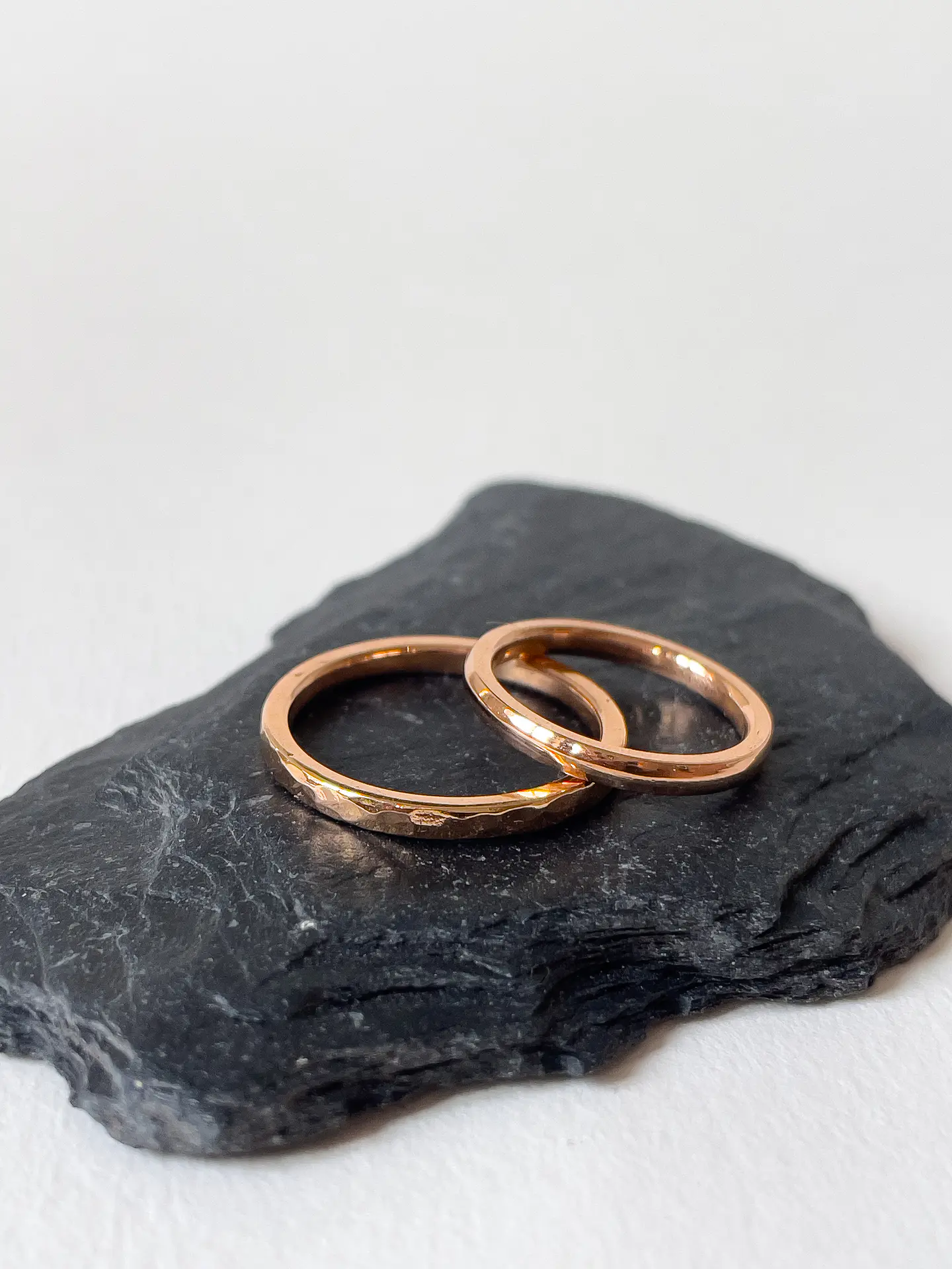 Anello inglese martellato OG 3