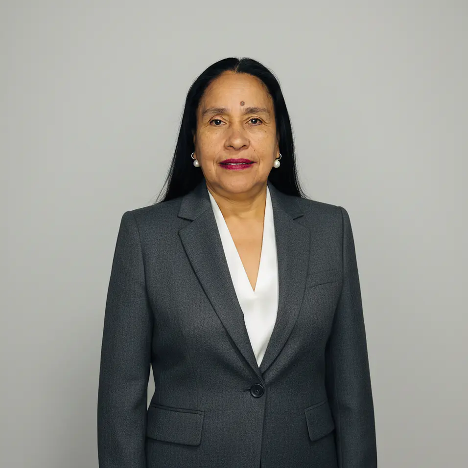 María I. Tinjacá O.<br>Jefe de Compras