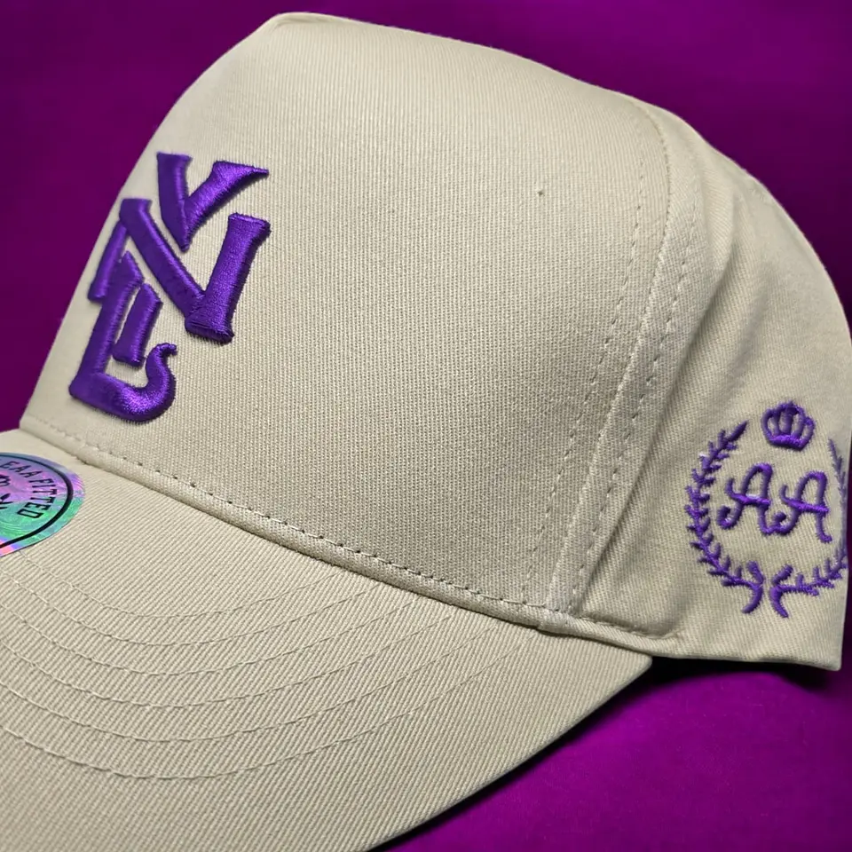 Jockey NEW YORK beige/morado 3