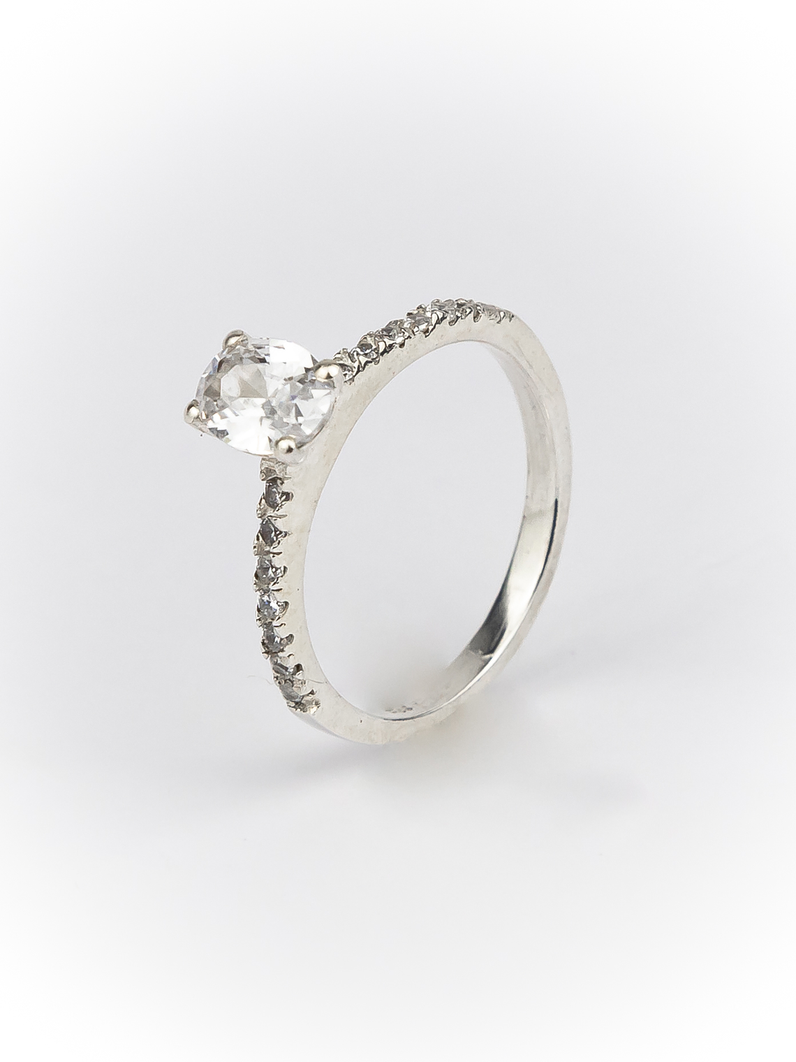 Anillo Princesa Topacio Blanco 1